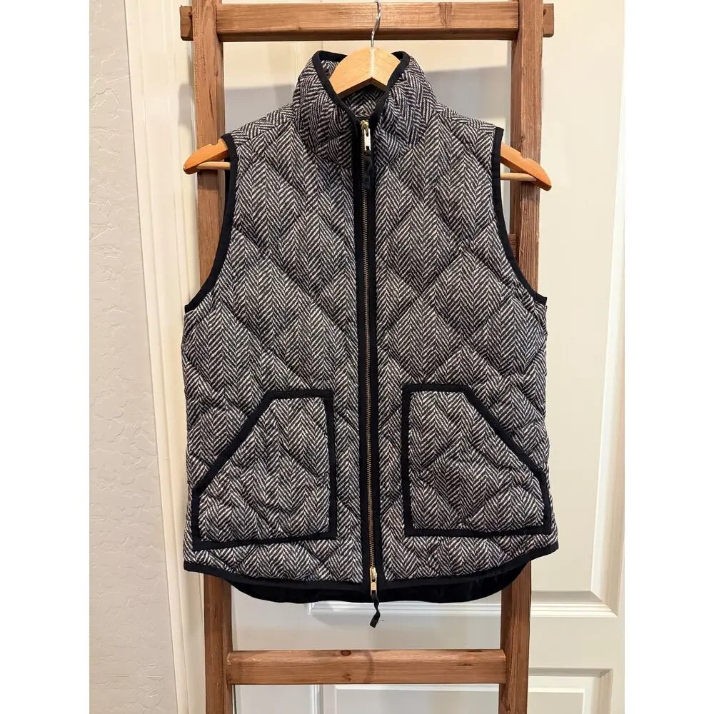 J. Crew Quilted Herringbone Down Feather Vest  - full zip-Size XS Black Cream
